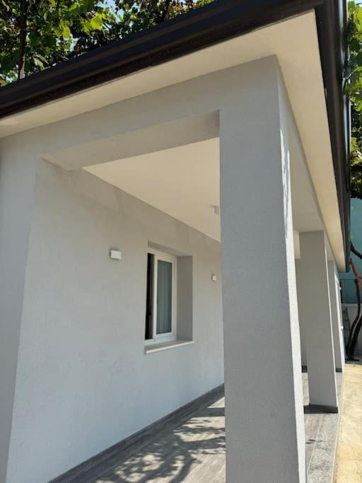 House In Villa